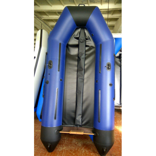 Надувная лодка Вятской лодочной компании КПК360 в Камышине